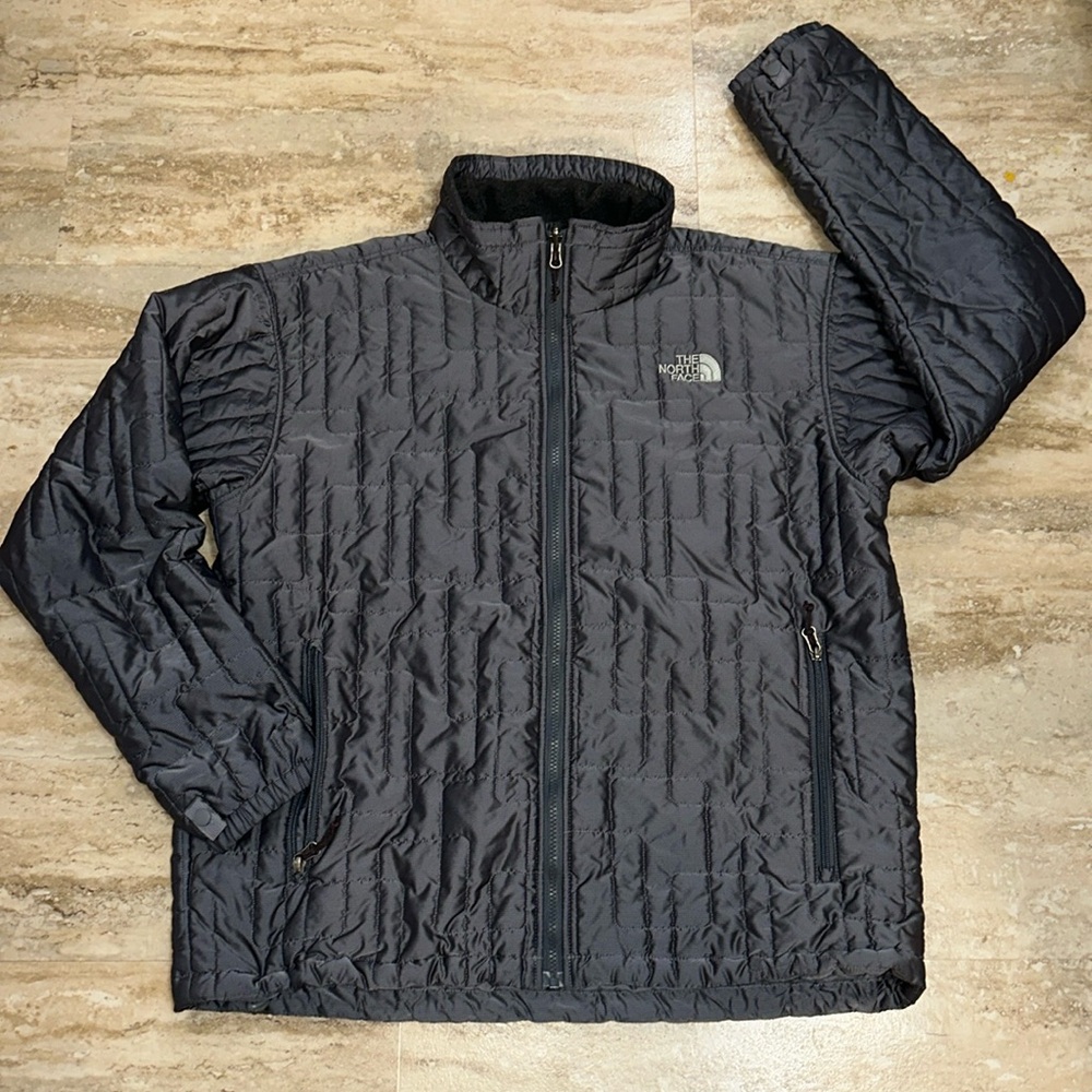 The North Face quilted jacket. Dark gray.Size large